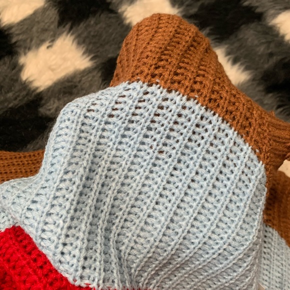 Love Mixed Color Sweater with Asymmetrical Ends - Picture 7 of 8